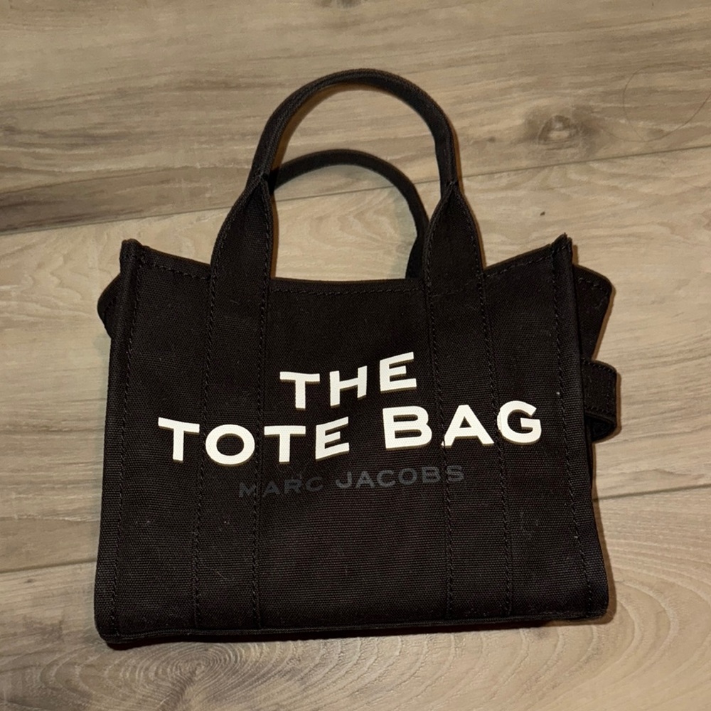 Marc Jacobs Black Canvas Tote Bag with Minimalist Design